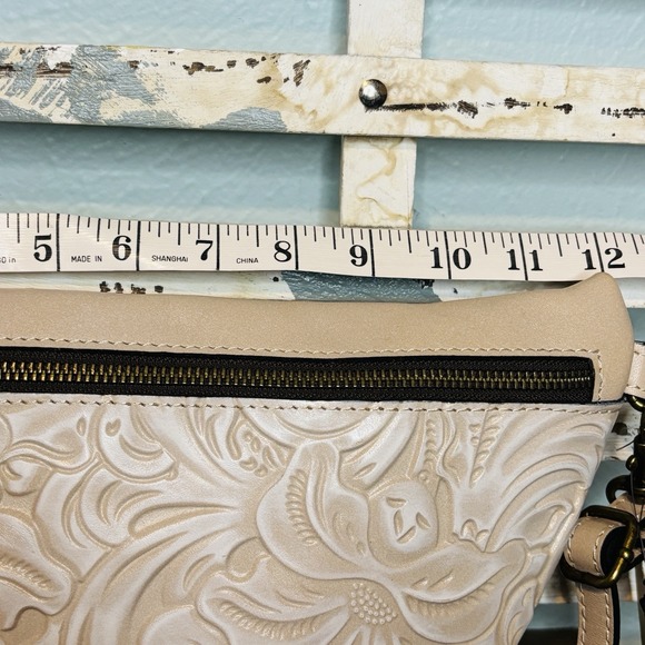Patricia Nash Tinchi Tooled Chalk White Leather Crossbody Belt Bag NWT - Picture 13 of 14
